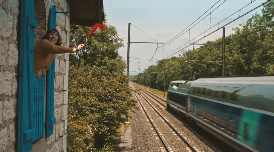 Still from Le Femme et le TGV. Courtesy of Giacun Caduff